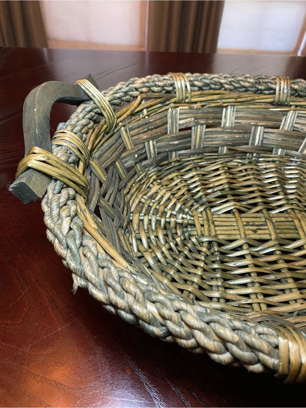 Handwoven Green-Brown Decorative Wicker Basket Bowl 18.5x14.5x4